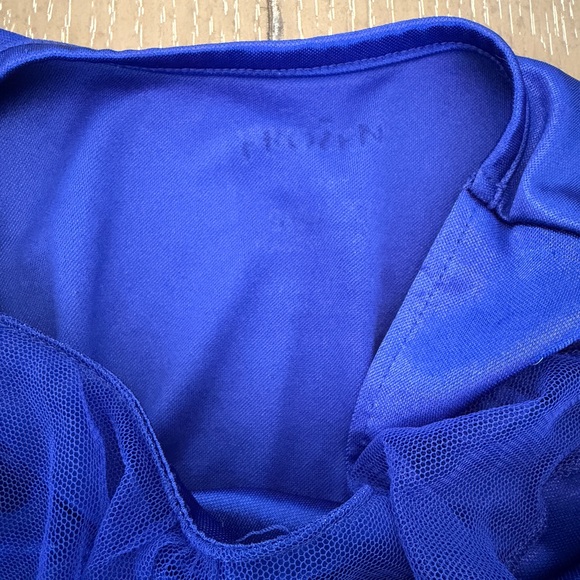 Disney Princess Frozen Elsa & Anna Fantasy Dress or Nightgown • Size S (6/6X) - Picture 4 of 13